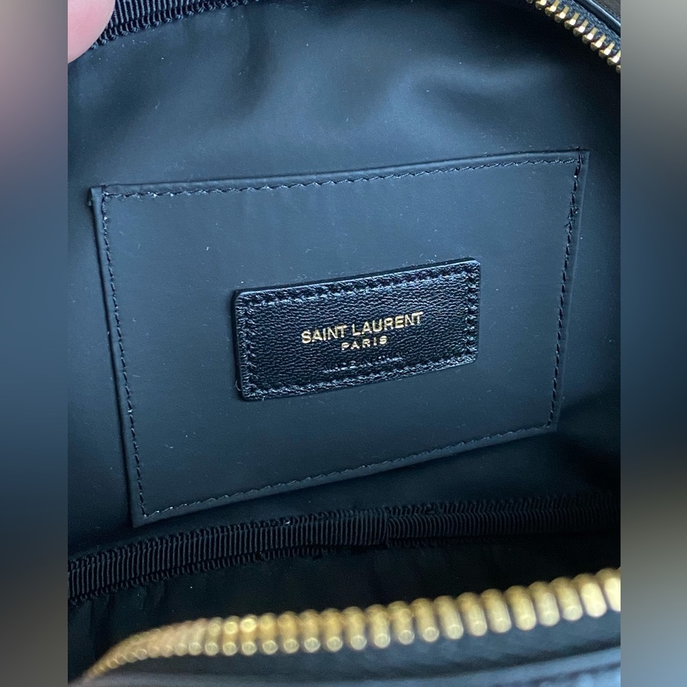 Saint Laurent Lolita cosmetic pouch in Black - Picture 7 of 10
